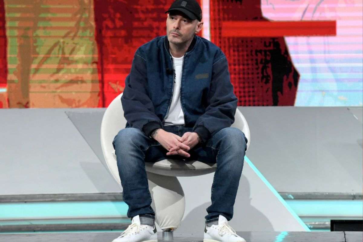 Fabri Fibra intervista in tv