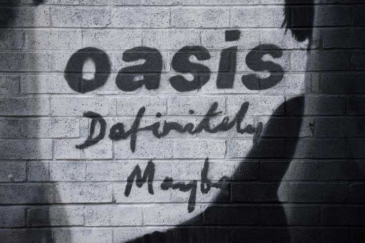 un murales dedicato agli Oasis